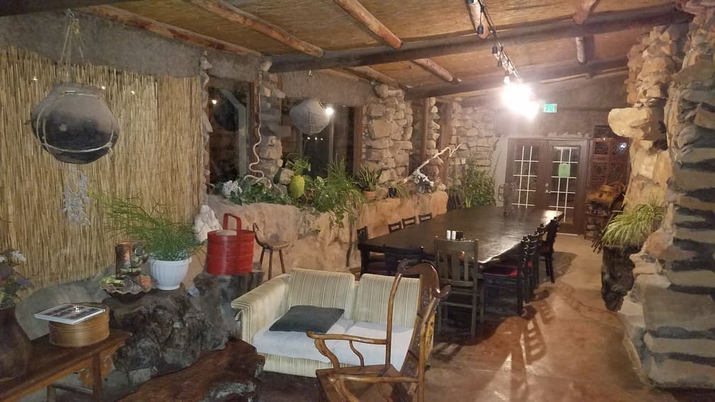 Parlor Area La Kiva Underground Bar and Restaurant