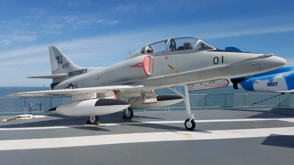 TA 4J Skyhawk USS Lexington 1